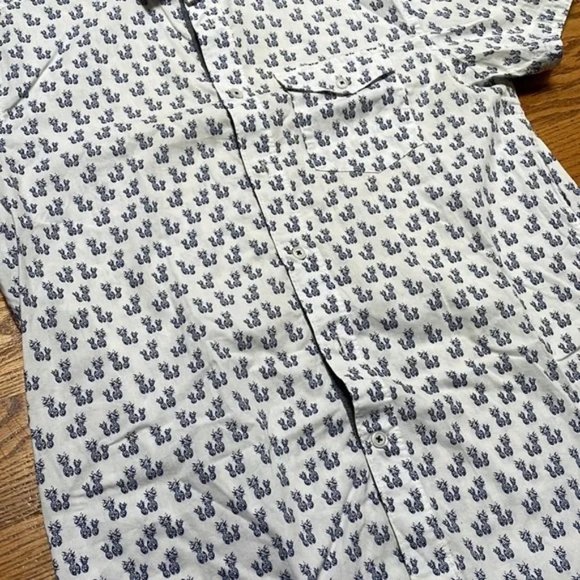 International Report Half Sleeve Button Up - Pineapple Print - Men's Size: S - Picture 3 of 6
